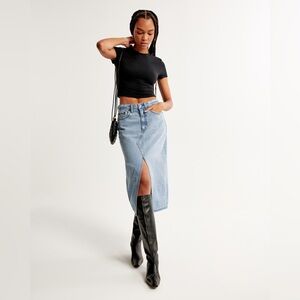 $80 Abercrombie and Fitch Denim Midi Skirt in Light Wash, 24
